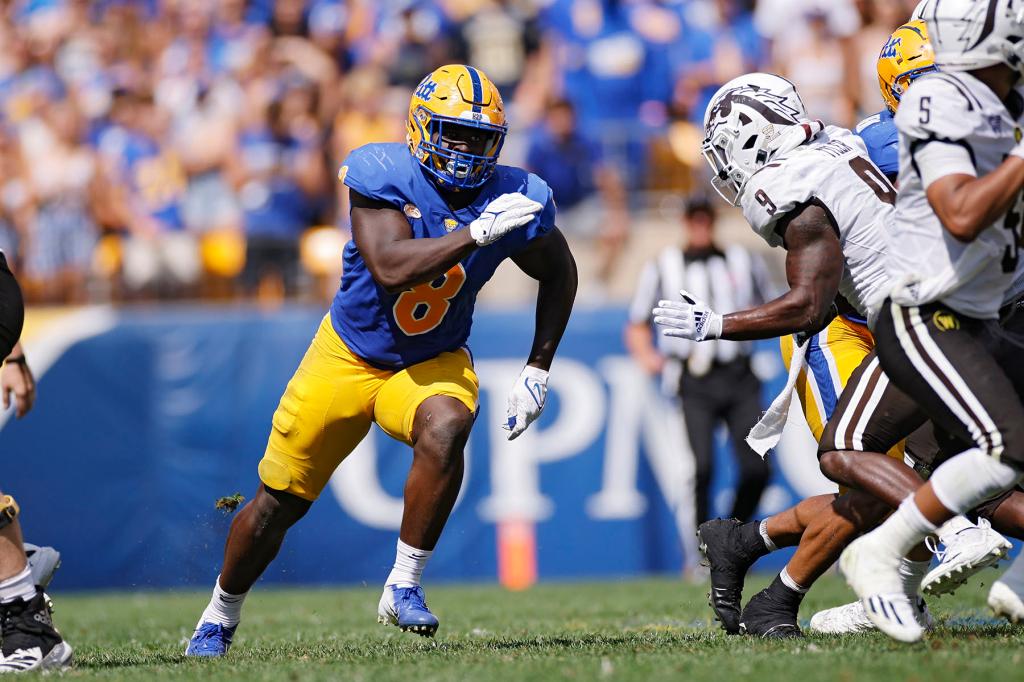 Pittsburgh Panthers defensive lineman Calijah Kancey (8) rushes on defense during a college football game against the Western Michigan Broncos on Sept. 18, 2021 at Heinz Field in Pittsburgh, Pennsylvania.