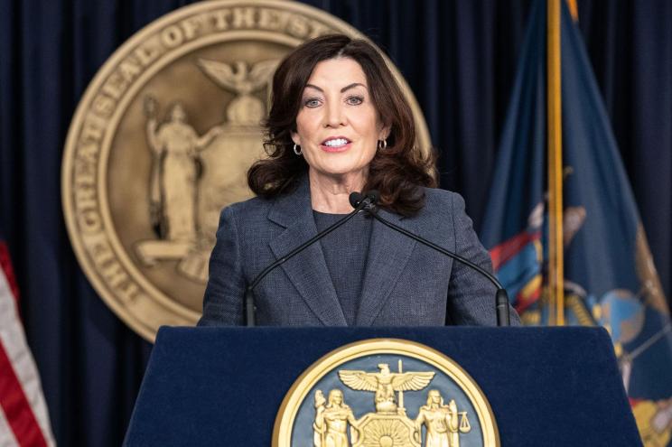 A picture of Kathy Hochul.