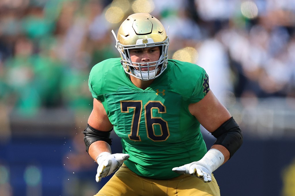 Notre Dame tackle Joe Alt during a game against Cal on Sept. 17, 2022.