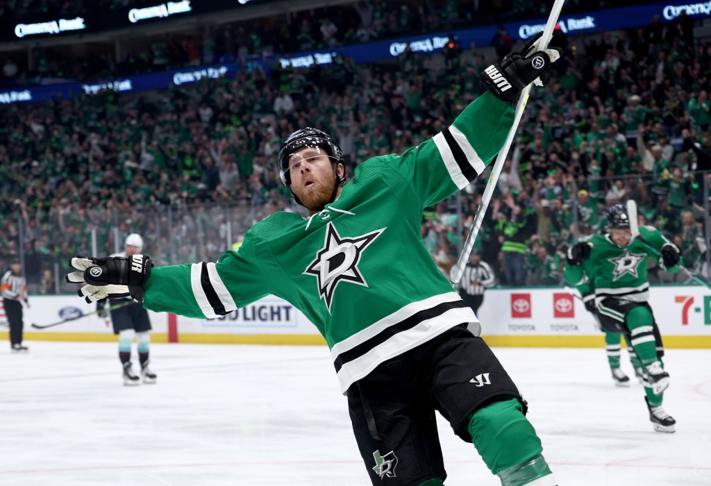 Dallas' Joe Pavelski celebrates after scoring of his four goals during the Stars 5-4 overtime loss to the Kraken.