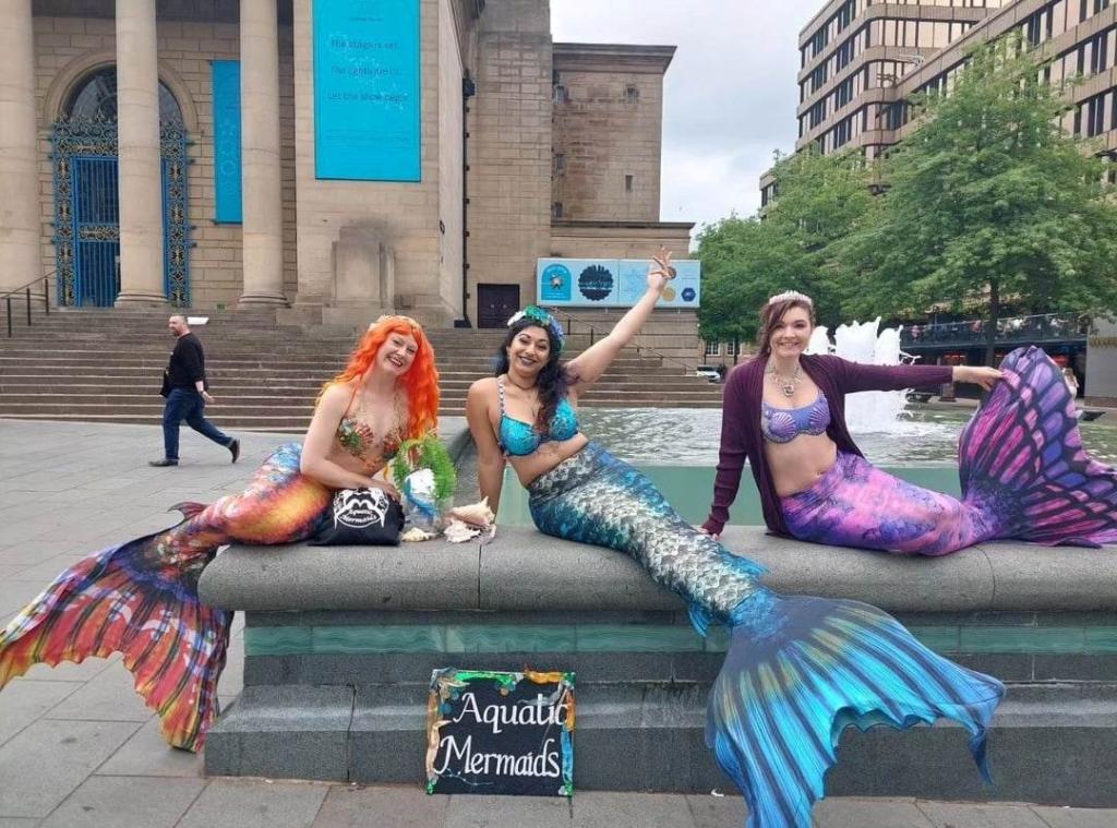 Awan and her best friend own a mermaid performance company called Aquatic Mermaids.