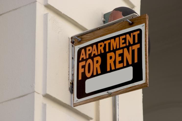 An "apartment for rent" sign in New York