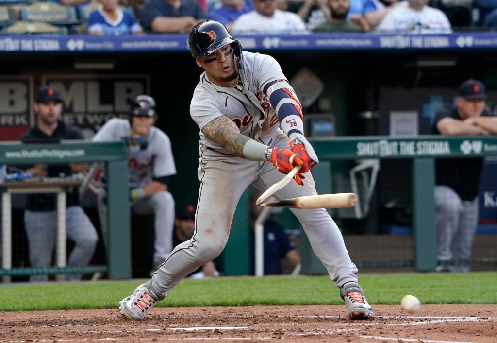 Javier Baez #28 of the Detroit Tigers breaks his bat on a single in the fourth inning against the Kansas City Royals at Kauffman Stadium on May 23, 2023 in Kansas City, Missouri. 