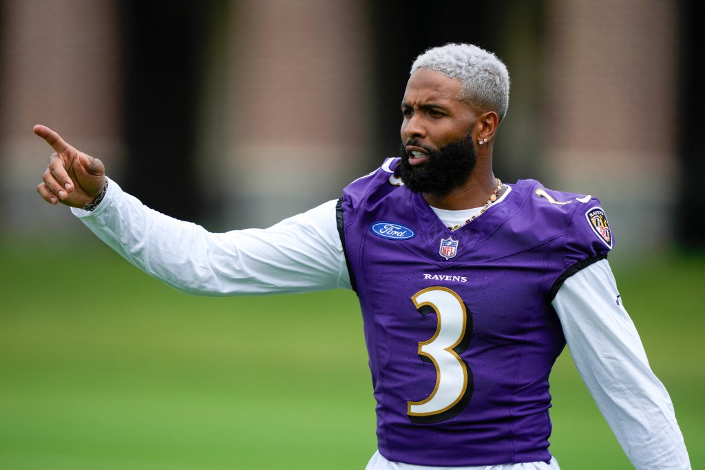 Ravens wide receiver Odell Beckham Jr. (3) reacts during training camp.