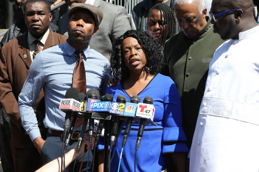chanel lewis's mom veta lewis at his sentencing .
