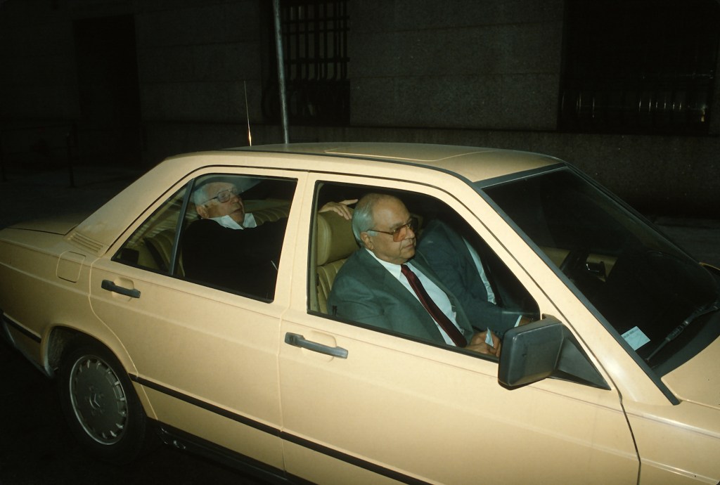 Anthony "Tony Ducks" Corallo, boss of the Lucchese crime family (back seat) and Salvatore T. "Tom Mix" Santoro, Sr., underboss of the Lucchese crime family, leave the US Federal Courthouse during the Commission Trial September 18, 1986 in New York City.