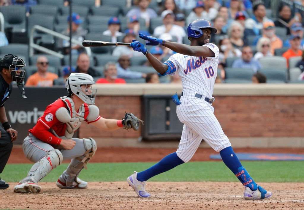 Ronny Mauricio connects on a RBI single against the Cincinnati Reds in the seventh inning at Citi Field.