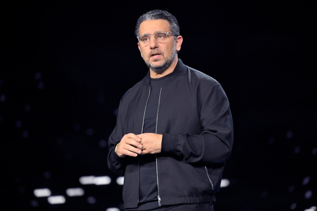 Microsoft's Chief Product Officer Panos Panay will reportedly fill Limp's role as Amazon's Senior Vice President of Devices and Services, though Amazon has yet to officially announce the move.