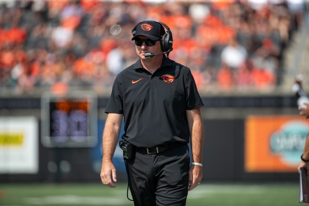 Head coach Jonathan Smith of the Oregon State Beavers