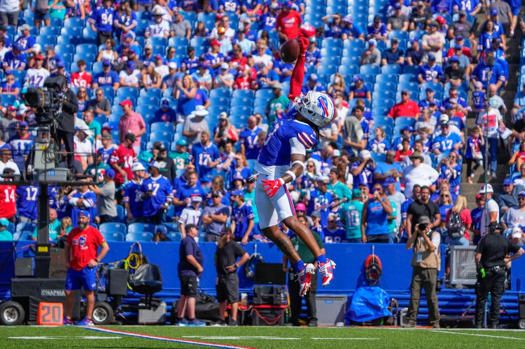 Damar Hamlin warms up[ prior to the Bills-Dolphins game on Oct. 1. 