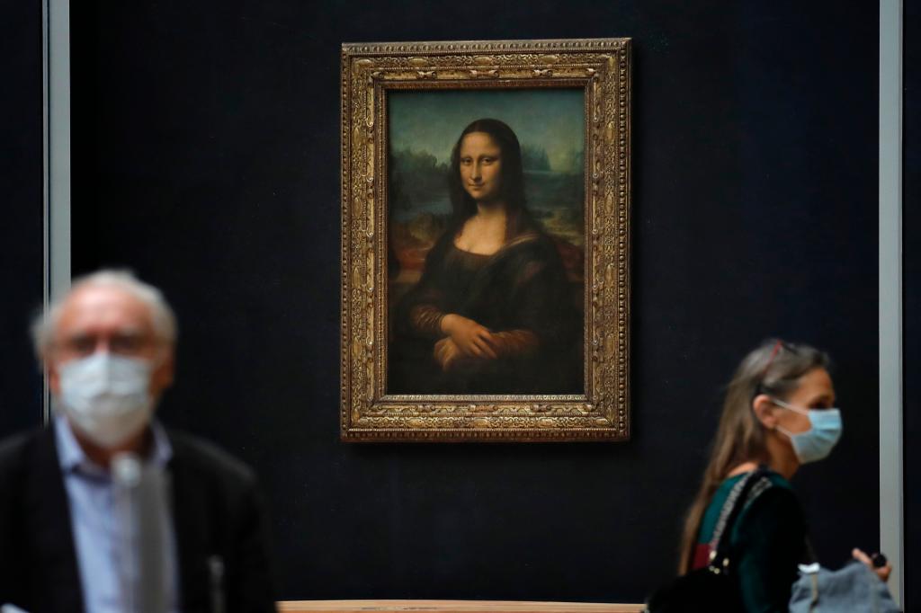 Mona Lisa in Louvre Museum