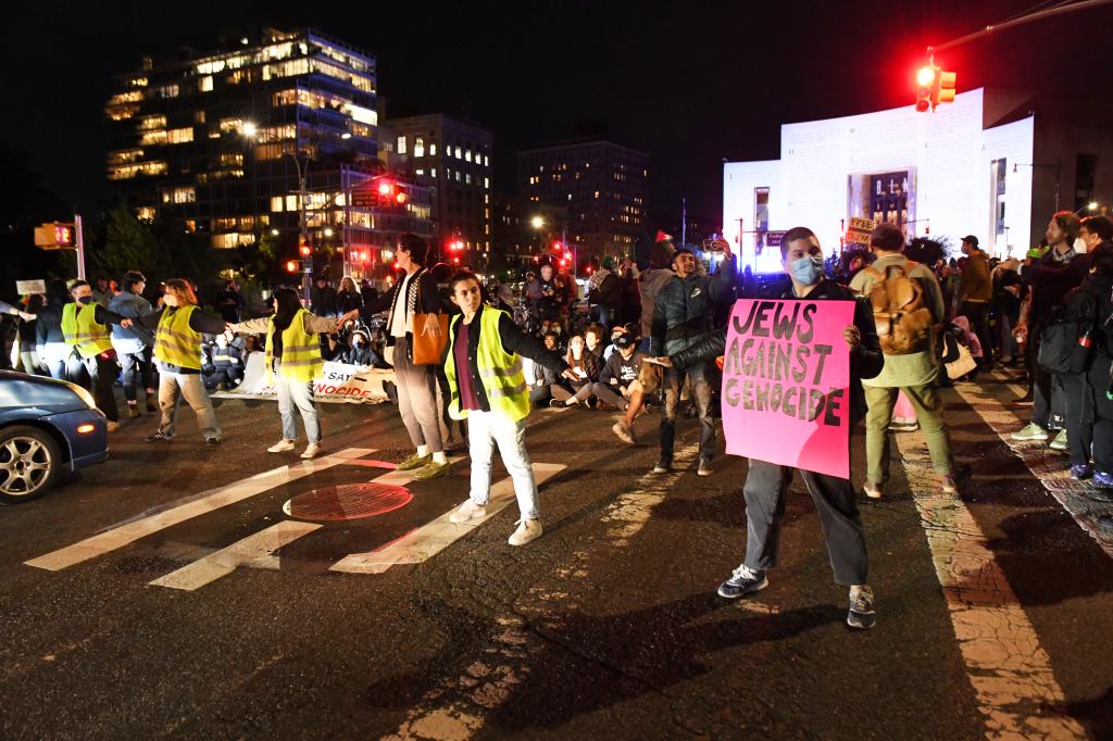 Protesters in Brooklyn