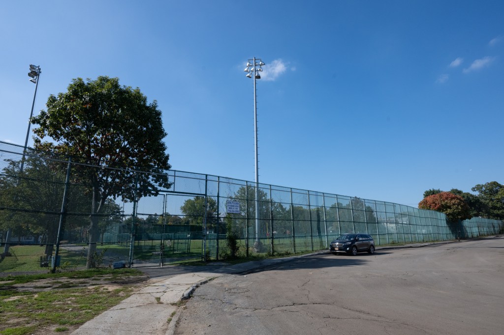 Bruner Avenue empty of motor homes