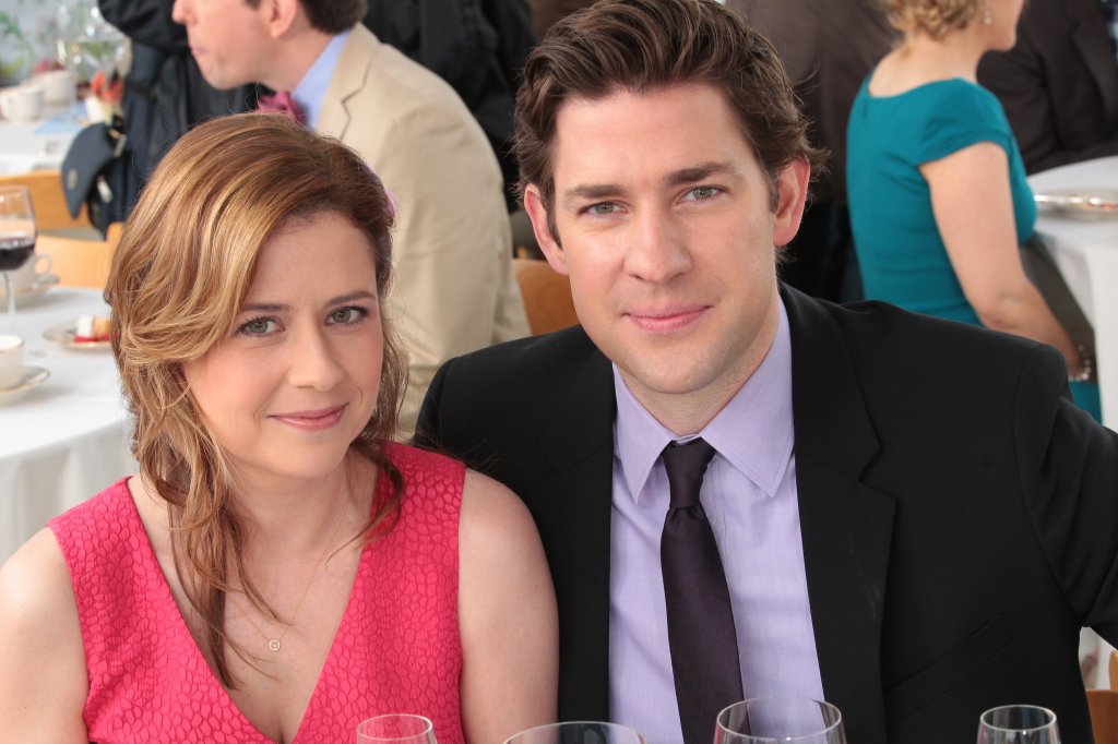 TV STILL -- DO NOT PURGE -- THE OFFICE -- "Finale" Episode 924/925 -- Pictured: (l-r) Jenna Fischer as Pam Beesly Halpert, John Krasinski as Jim Halpert -- (Photo by: Chris Haston/NBC)