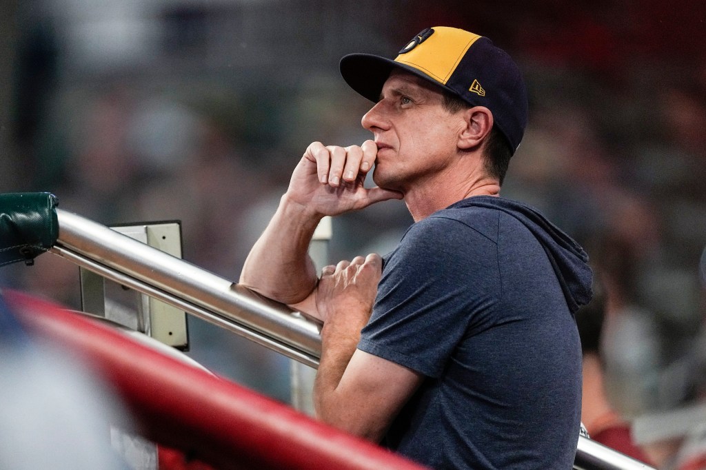 Craig Counsell left the Brewers to manage the Cubs.