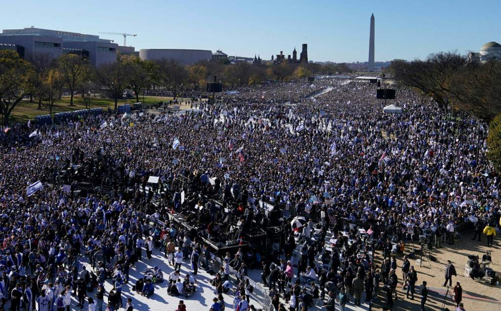 Several hundred thousand supporters of Israel turn out for a rally on DC's National Mall on Tuesday.