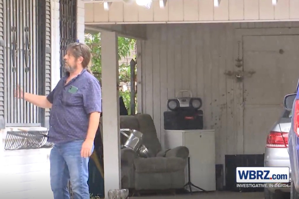 Squatter calls police on property owner, BATON ROUGE LA