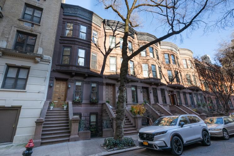 The five-story, 19th-century townhouse featured in the beloved blockbuster "Home Alone 2: Lost in New York" is on the market for $6.7 million.