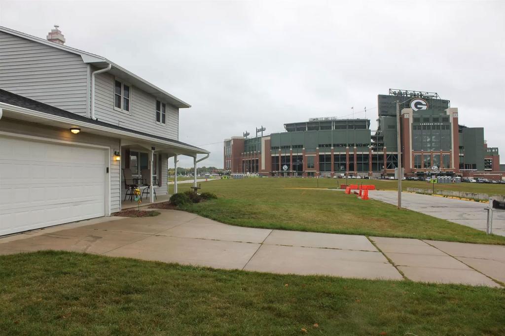 The home is listed for $699,000 with many online fans calling it s steal for its proximity to the football field. 