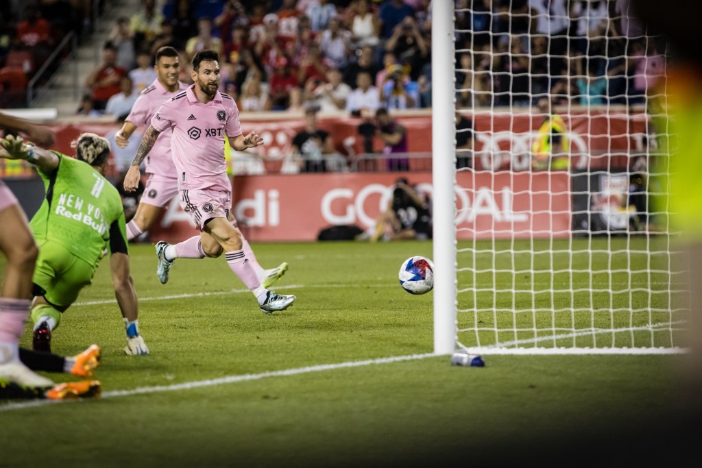 Inter Miami Forward Lionel Messi (10) scores