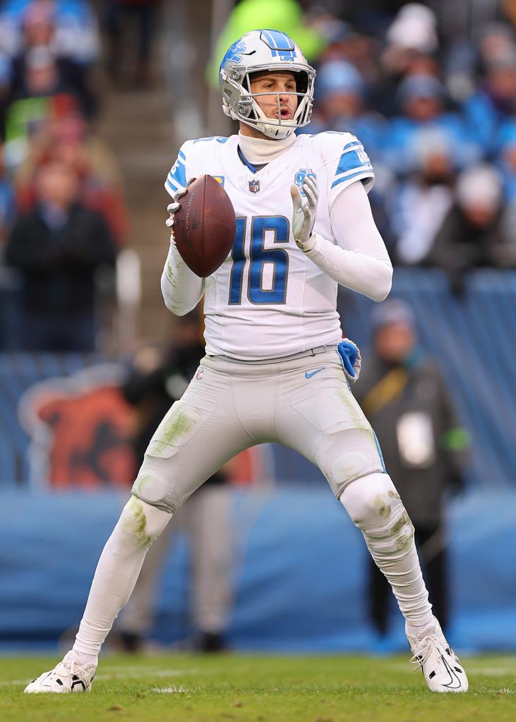 Detroit Lions quarterback Jared Goff throws the ball during the third quarter in the game against the Chicago Bears at Soldier Field on December 10, 2023 in Chicago, Illinois. 