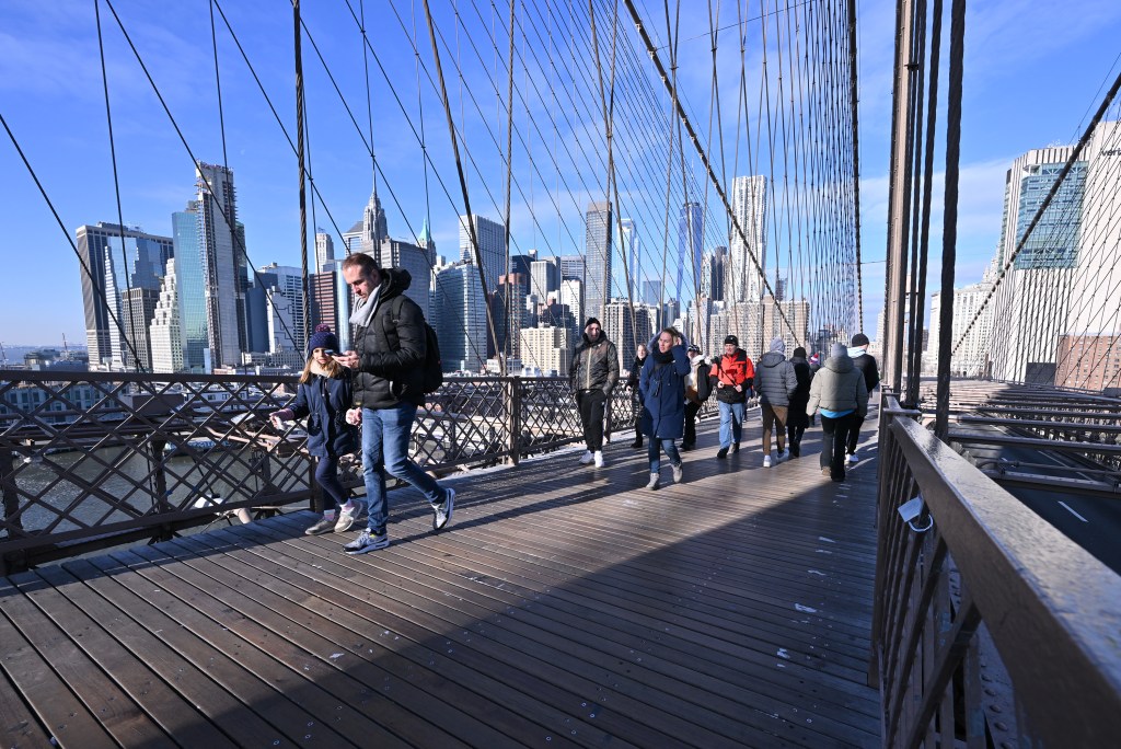 Brooklyn Bridge. 