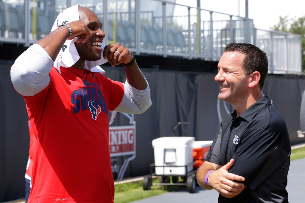 Ian Rapoport talks with Texans coach DeMeco Ryans.