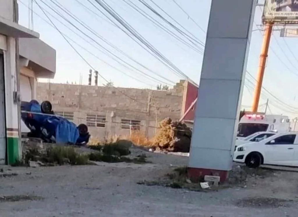 The 27-year-old’s car hit the pole on the side of the Mexico-Pachuca highway near Matilda around 6 a.m., causing her car to flip, according to reports.