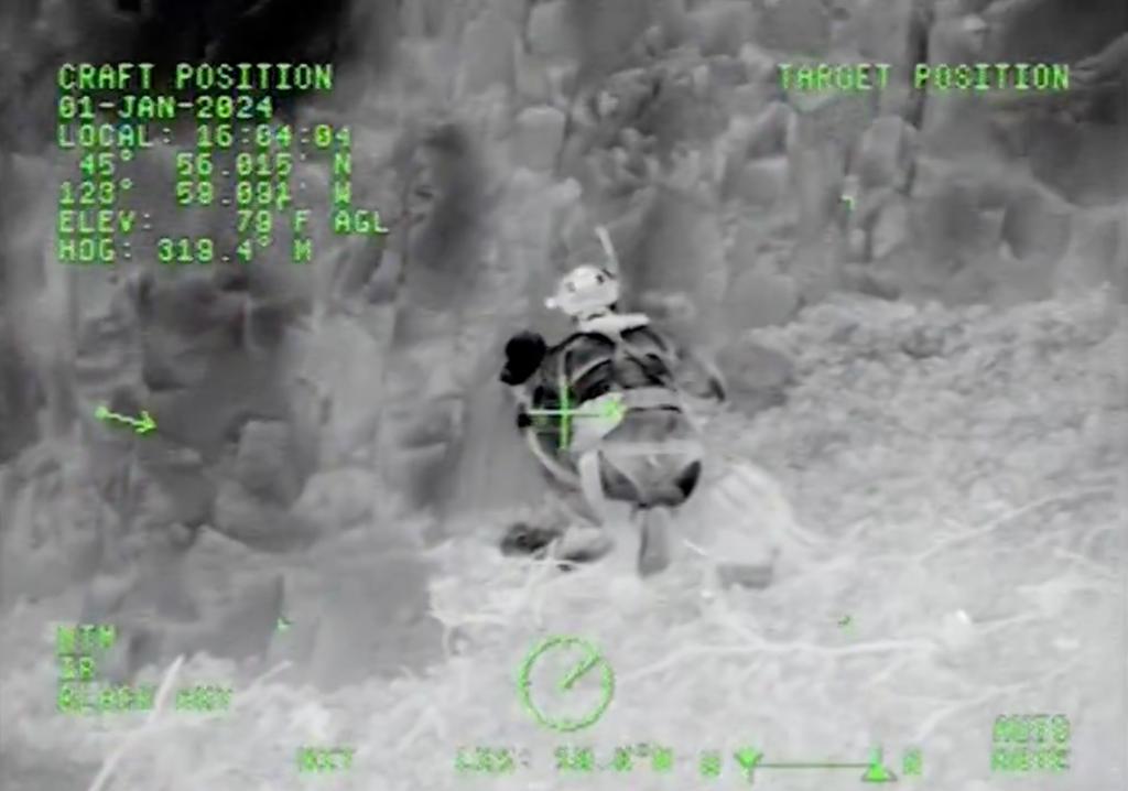 Coast Guard video shows rescue of Leo.