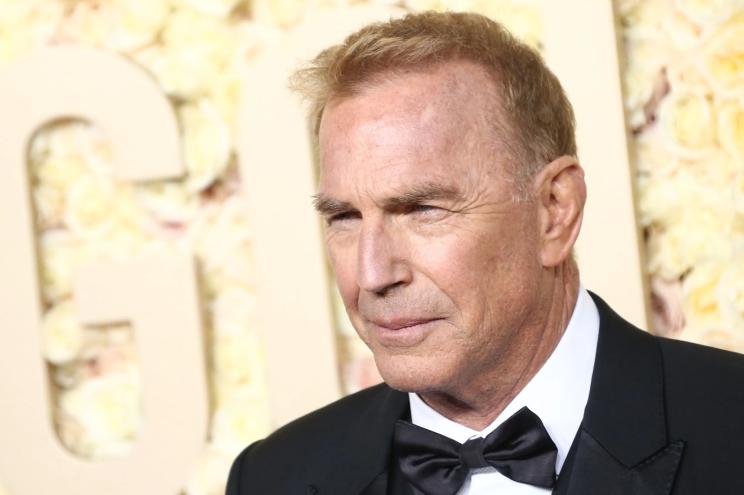 Kevin Costner on the red carpet at the Golden Globe Awards on Jan. 7, 2024.