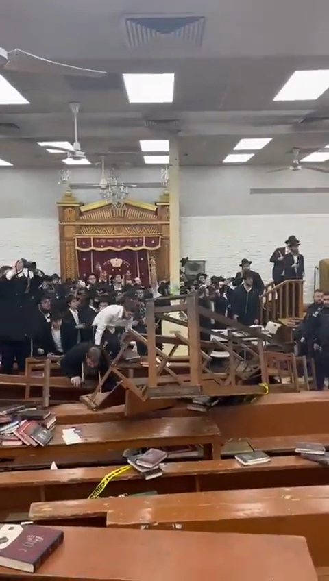 A video screengrab shows the destruction of the synagogue.