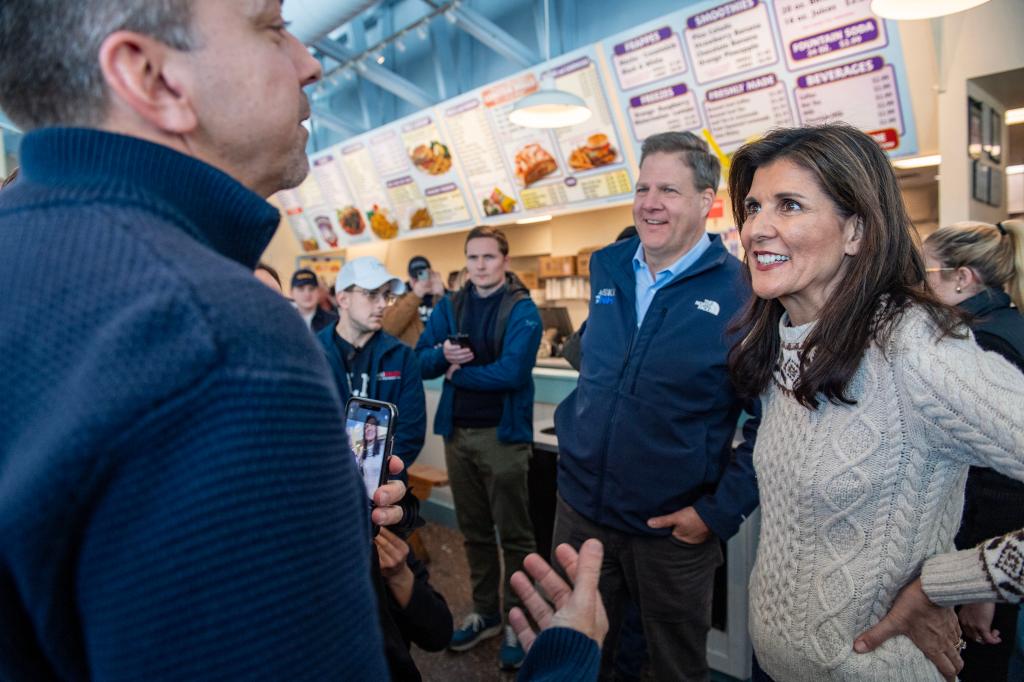 Nikki Haley and Chris Sununu greet New Hampshire voters at The Beach Plum on Sunday afternoon.