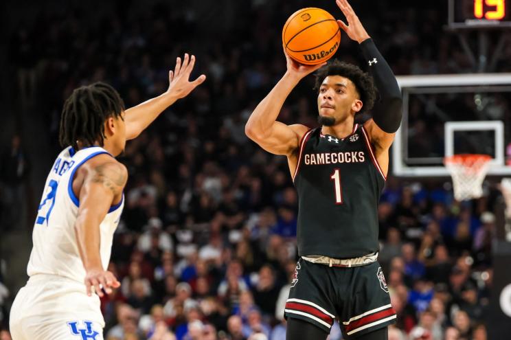 South Carolina guard Jacobi Wright shoots against Kentucky.