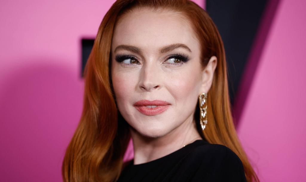 Lindsay Lohan looks so fetch at 'Mean Girls' premiere