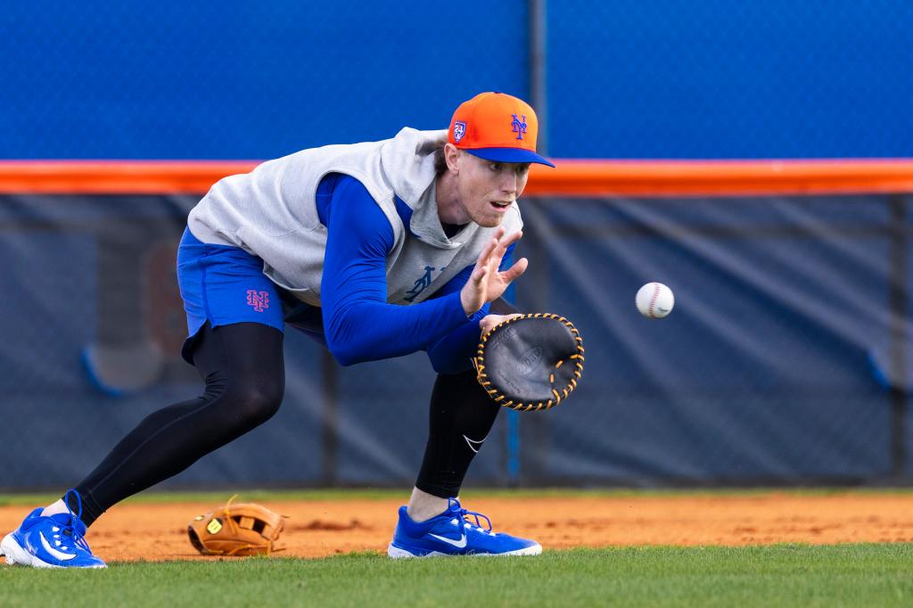 Brett Baty field grounders during Mets practice on Feb. 15, 2024.