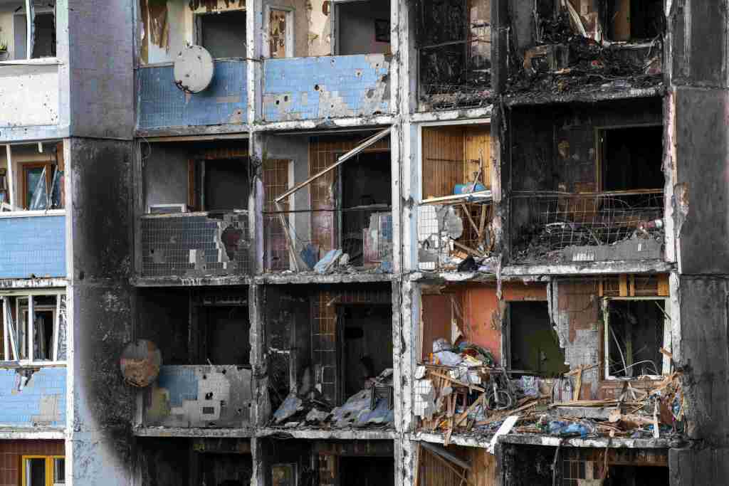 Aftermath of yesterday's deadly Russian missile attack on Kyiv in the Teremky neighbourhood
