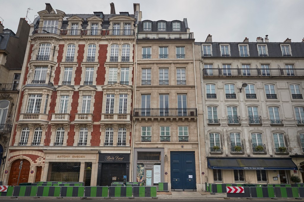 karl lagerfeld paris apartment sold