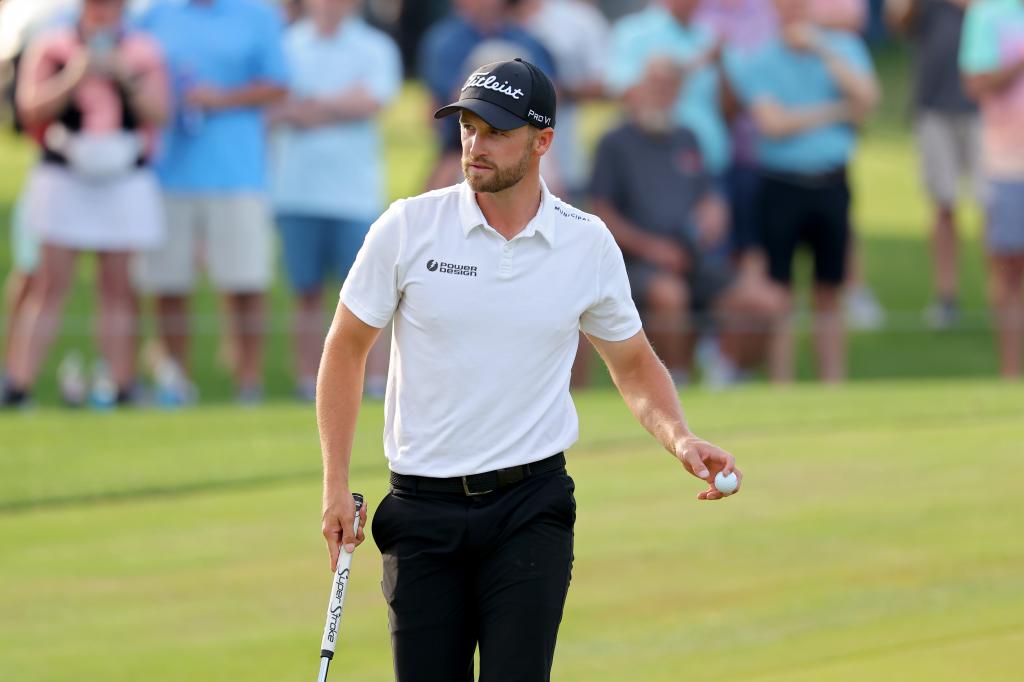 Wyndham Clark is one shot behind Xander Schauffele heading into the final round of the Players Championship. 