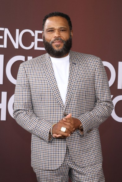 Anthony Anderson in plaid jacket attending Essence Black Women In Hollywood Awards at Academy Museum of Motion Pictures in Los Angeles.