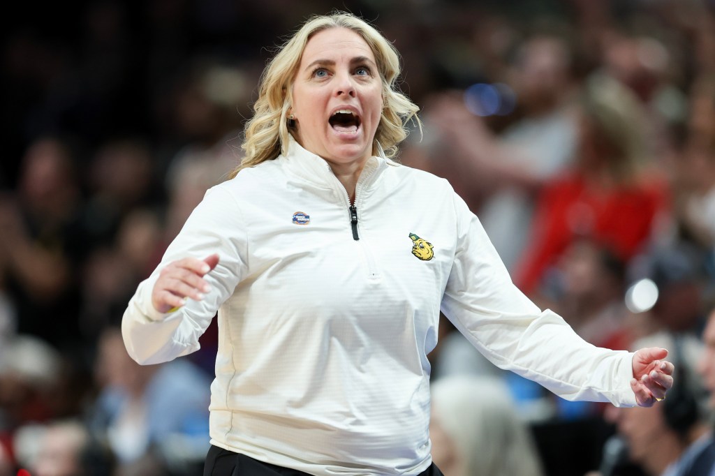 Coach Nicki Collen of the Baylor wasn't happy with how her program was described in the Washington Post's Kim Mulkey article.  