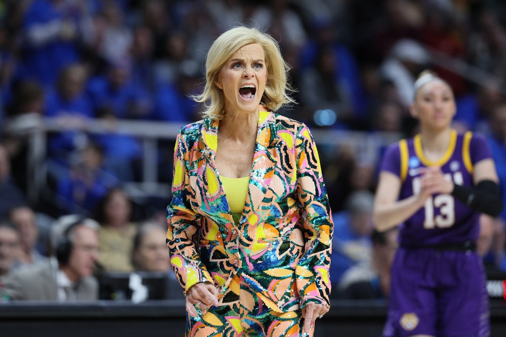 Head coach Kim Mulkey of the LSU