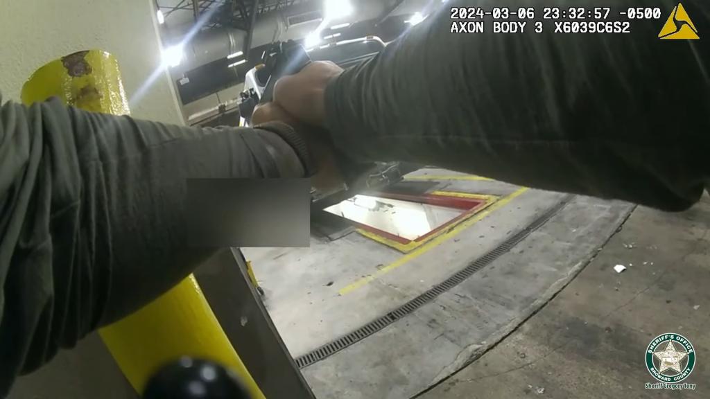 Body camera footage shows deputies firing at Molina.