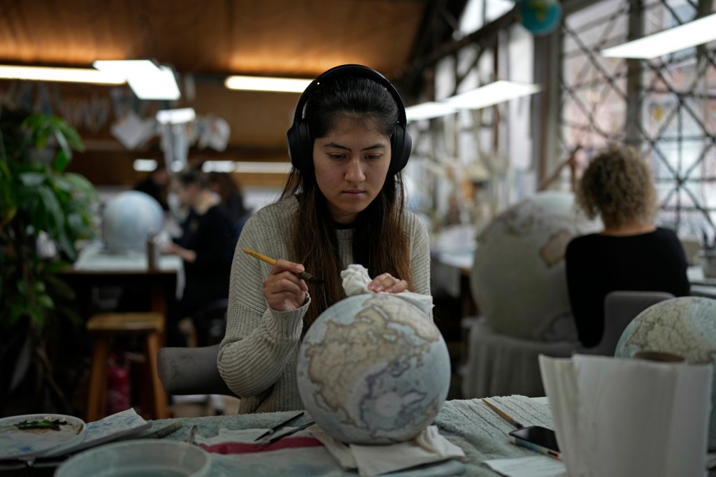 Globemaker