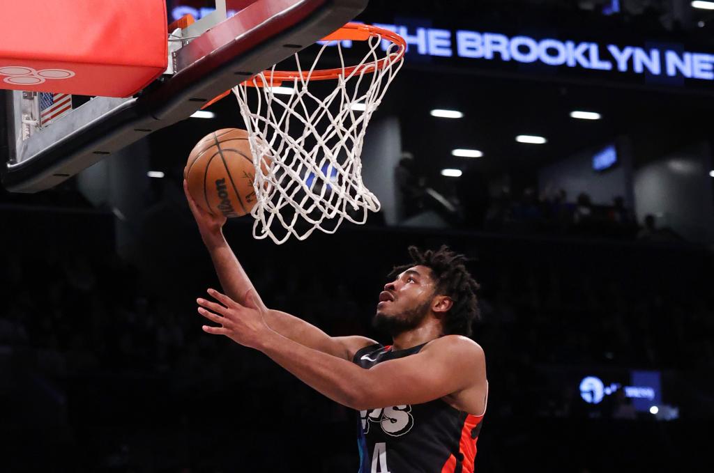 Cam Thomas, who scored a game-high 32 points, scores on a layup during the Nets' 113-103 win over the Pistons.