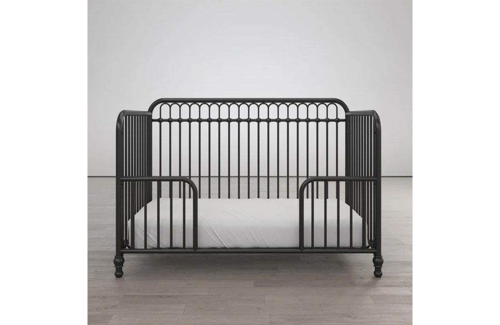 Raven 3-in-1 Convertible Crib
