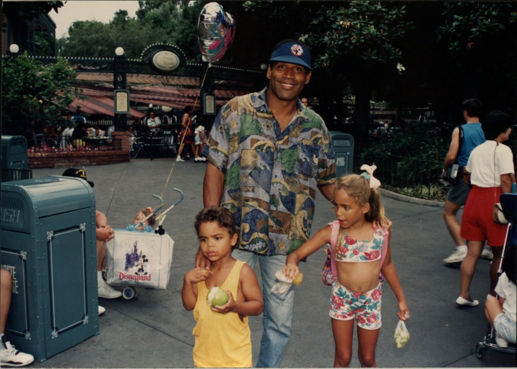 Simpson with his son Justin Ryan Simpson and daughter Sydney Brooke Simpson when they were children.