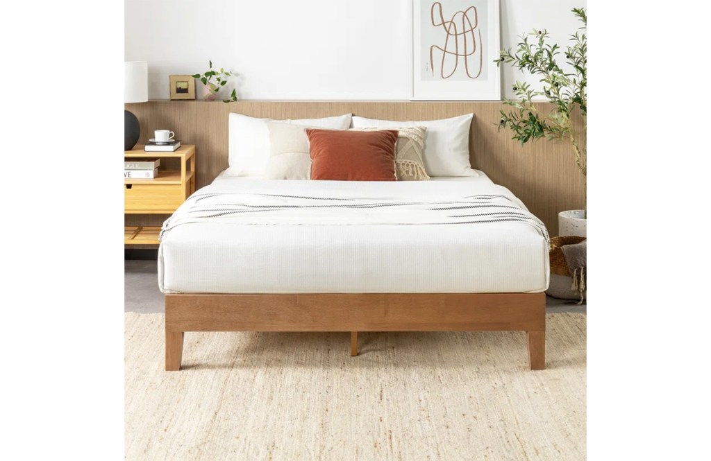 Amaryn Solid Wood Bed
