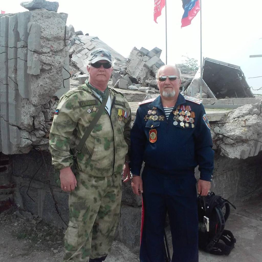 Russell Bentley with a Russian military official.