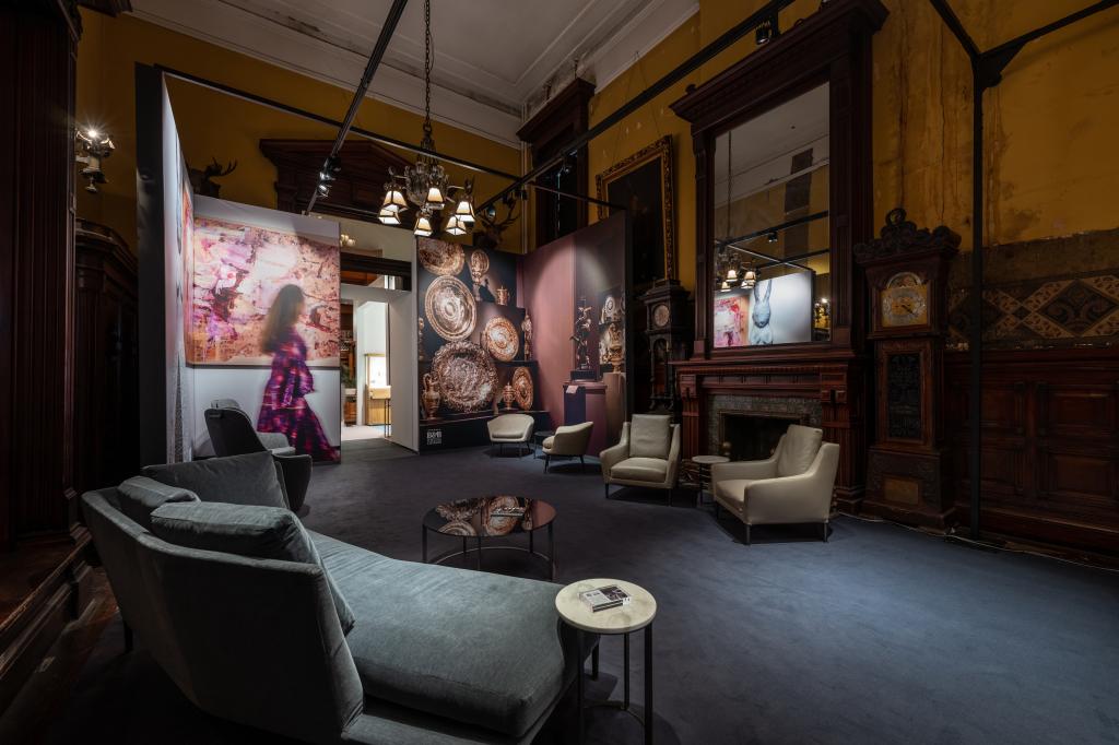 Salon at TEFAF New York 2023 shoes couches and displays