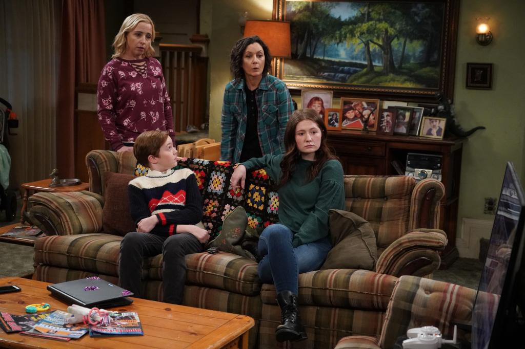 Lecy Goranson, Ames McNamara, Sara Gilbert, and Emma Kenney in "The Conners."  